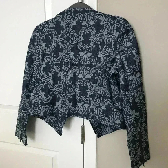Skies are Blue Damask Cropped Jacket Size Medium - Picture 2 of 4